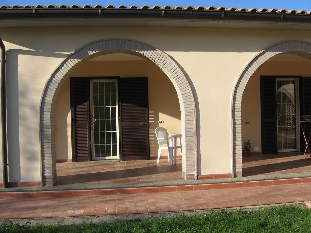 Agriturismo Il Giardino サトゥルニア エクステリア 写真