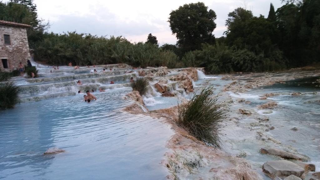 Agriturismo Il Giardino サトゥルニア エクステリア 写真